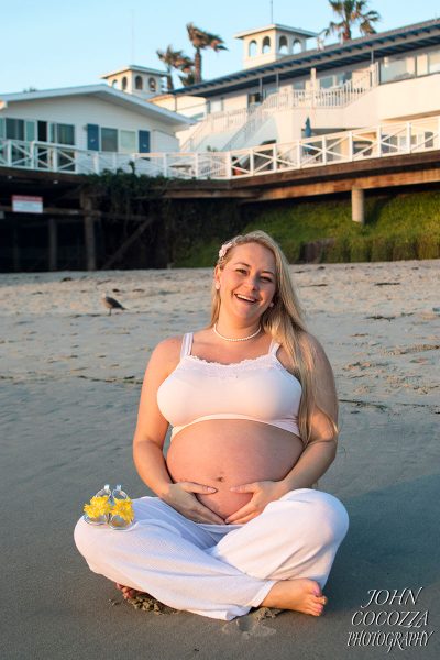 maternity pictures in pacific beach by san diego photographer john cocozza photography