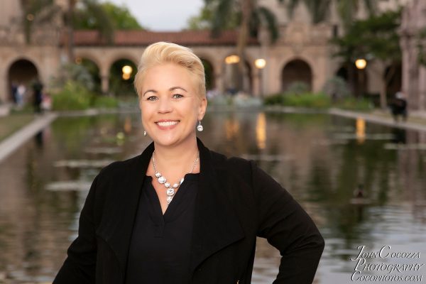 real estate agent headshot in san diego by john cocozza photography