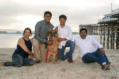 family pictures at crystal pier in pacific beach by john cocozza photography