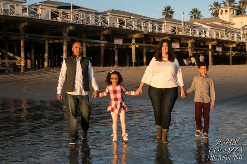 family pictures at crystal pier in pacific beach by john cocozza photography
